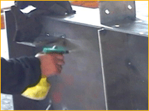 焊接防飞溅剂使用现场